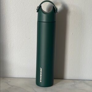 NWT Starbucks ultra slim Green Stainless Steel bottle. HK Limited edition